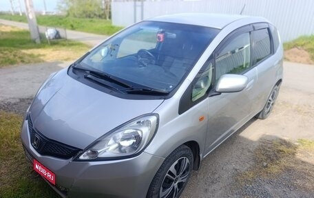 Honda Fit III, 2010 год, 750 000 рублей, 1 фотография