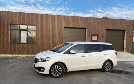 KIA Carnival III, 2018 год, 2 450 000 рублей, 12 фотография