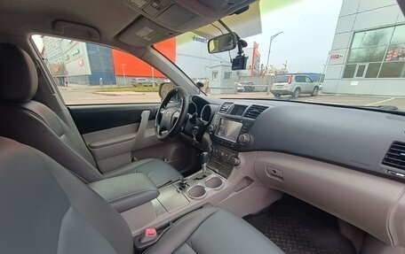 Toyota Highlander III, 2009 год, 1 670 000 рублей, 16 фотография