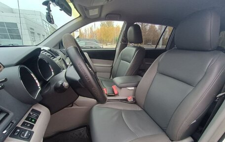 Toyota Highlander III, 2009 год, 1 670 000 рублей, 15 фотография