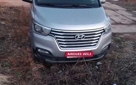 Hyundai Grand Starex Grand Starex I рестайлинг 2, 2019 год, 5 000 000 рублей, 3 фотография