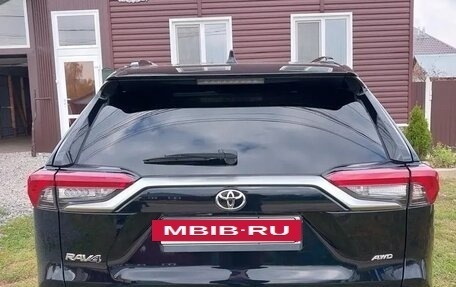 Toyota RAV4, 2020 год, 3 500 000 рублей, 3 фотография