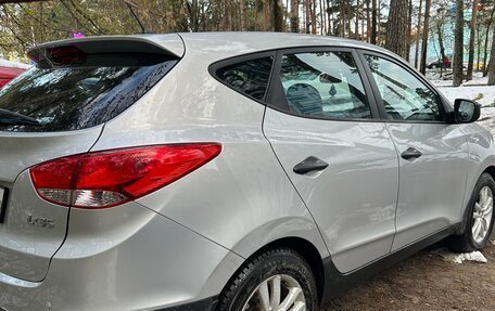 Hyundai ix35 I рестайлинг, 2010 год, 1 050 000 рублей, 3 фотография