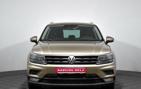 Volkswagen Tiguan II, 2018 год, 2 400 000 рублей, 2 фотография