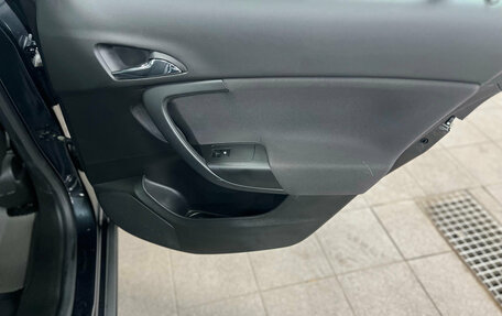 Opel Insignia II рестайлинг, 2013 год, 990 000 рублей, 10 фотография