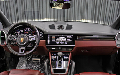 Porsche Cayenne III, 2018 год, 9 490 000 рублей, 14 фотография