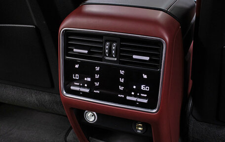 Porsche Cayenne III, 2018 год, 9 490 000 рублей, 26 фотография