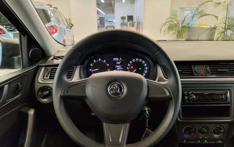 Skoda Rapid I, 2015 год, 899 000 рублей, 12 фотография