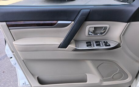 Mitsubishi Pajero IV, 2017 год, 2 950 000 рублей, 8 фотография