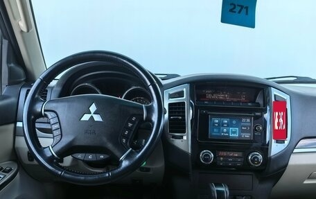Mitsubishi Pajero IV, 2017 год, 2 950 000 рублей, 11 фотография
