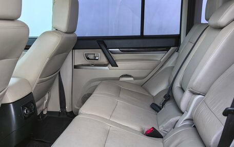 Mitsubishi Pajero IV, 2017 год, 2 950 000 рублей, 18 фотография