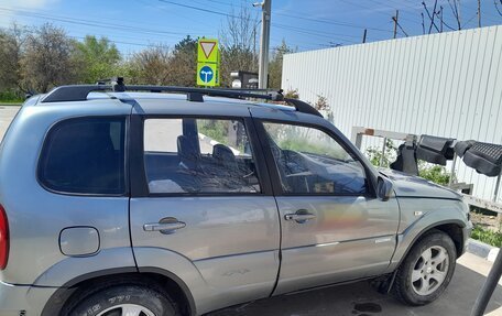 Chevrolet Niva I рестайлинг, 2012 год, 540 000 рублей, 3 фотография