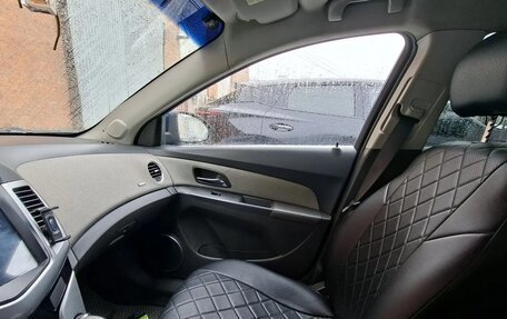 Chevrolet Cruze II, 2010 год, 550 000 рублей, 8 фотография