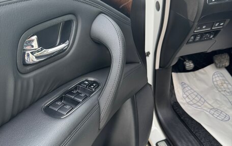 Infiniti QX56, 2011 год, 2 350 000 рублей, 10 фотография