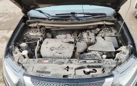 Mitsubishi Outlander III рестайлинг 3, 2018 год, 2 100 000 рублей, 20 фотография