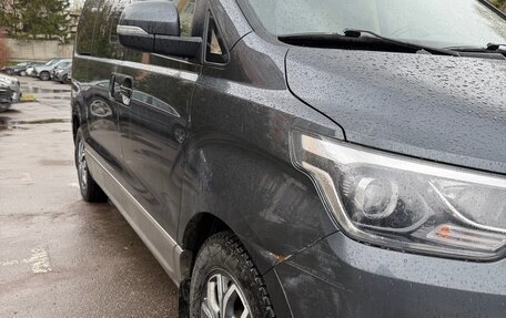 Hyundai H-1 II рестайлинг, 2021 год, 3 200 000 рублей, 2 фотография