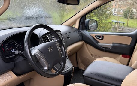 Hyundai H-1 II рестайлинг, 2021 год, 3 200 000 рублей, 11 фотография