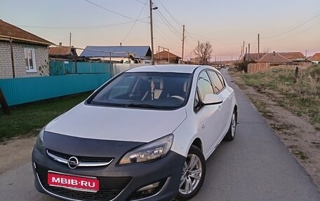 Opel Astra J, 2012 год, 620 000 рублей, 1 фотография