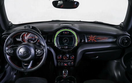 MINI Hatch, 2018 год, 3 050 000 рублей, 17 фотография