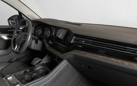 Volkswagen Touareg III, 2020 год, 6 130 300 рублей, 7 фотография