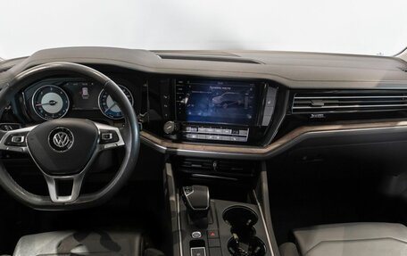 Volkswagen Touareg III, 2020 год, 6 130 300 рублей, 6 фотография