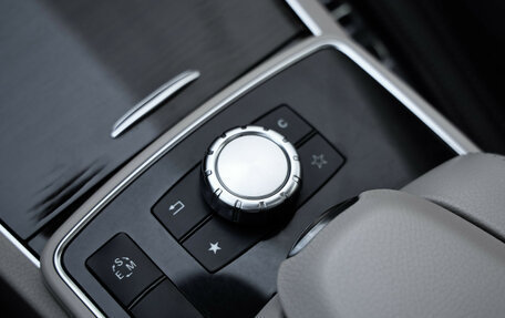 Mercedes-Benz E-Класс, 2014 год, 21 фотография