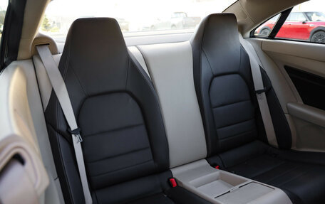 Mercedes-Benz E-Класс, 2014 год, 31 фотография