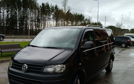 Volkswagen Caravelle T5, 2015 год, 2 650 000 рублей, 1 фотография