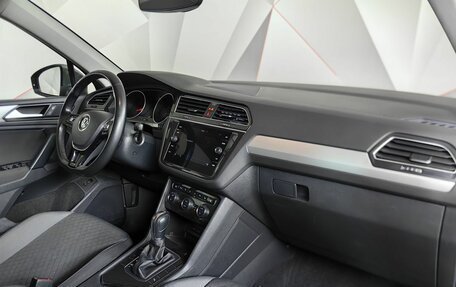 Volkswagen Tiguan II, 2019 год, 2 455 000 рублей, 13 фотография