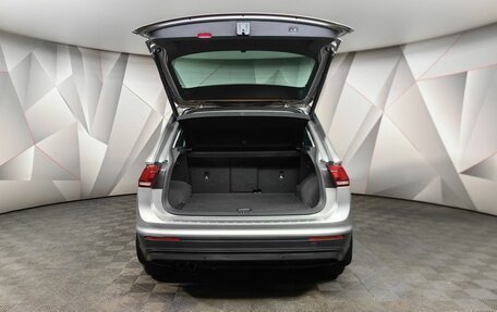Volkswagen Tiguan II, 2019 год, 2 455 000 рублей, 12 фотография