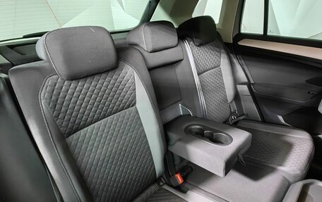 Volkswagen Tiguan II, 2019 год, 2 455 000 рублей, 17 фотография