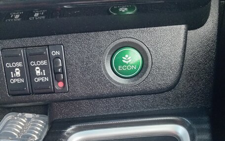 Honda Stepwgn IV, 2016 год, 1 980 000 рублей, 9 фотография