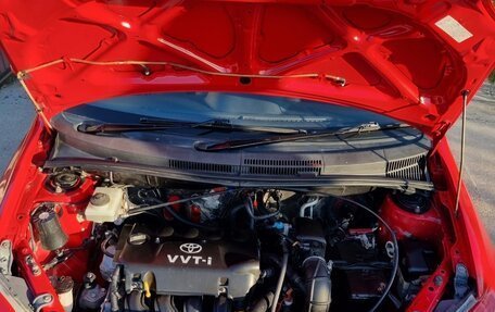 Toyota Ist II, 2002 год, 600 000 рублей, 15 фотография