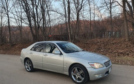 Toyota Altezza, 1999 год, 640 000 рублей, 3 фотография