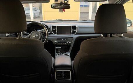 KIA Sportage IV рестайлинг, 2018 год, 1 800 000 рублей, 8 фотография