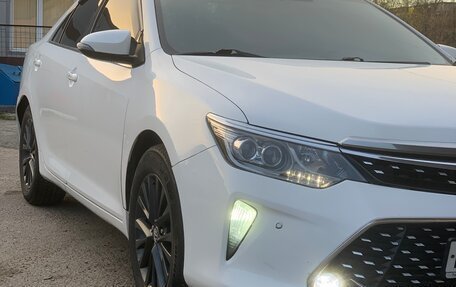 Toyota Camry, 2018 год, 1 580 000 рублей, 2 фотография