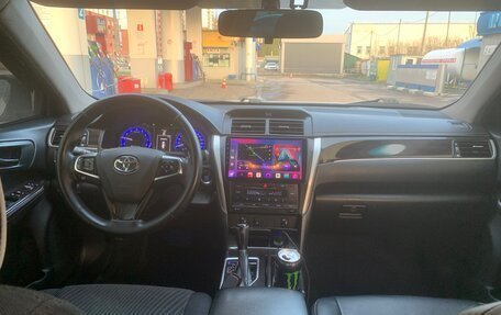 Toyota Camry, 2018 год, 1 580 000 рублей, 5 фотография