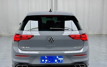 Volkswagen Golf VIII, 2023 год, 2 050 000 рублей, 6 фотография