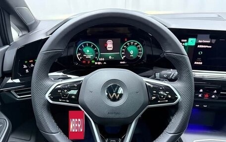 Volkswagen Golf VIII, 2023 год, 2 050 000 рублей, 9 фотография