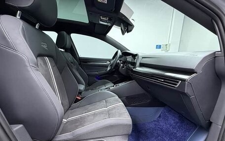 Volkswagen Golf VIII, 2023 год, 2 050 000 рублей, 11 фотография