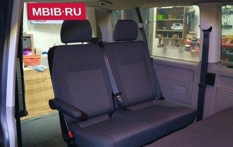 Volkswagen Caravelle T5, 2015 год, 2 650 000 рублей, 11 фотография