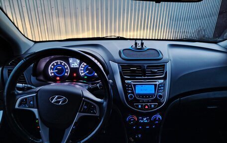 Hyundai Solaris II рестайлинг, 2016 год, 1 150 000 рублей, 12 фотография