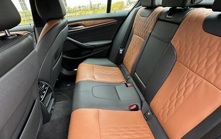 BMW 5 серия, 2018 год, 2 830 000 рублей, 16 фотография