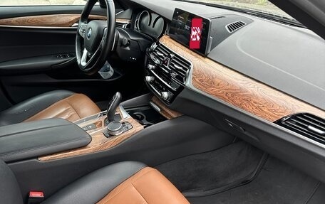 BMW 5 серия, 2018 год, 2 830 000 рублей, 19 фотография