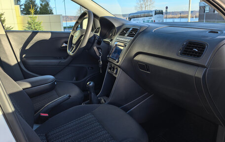 Volkswagen Polo VI (EU Market), 2015 год, 999 000 рублей, 17 фотография