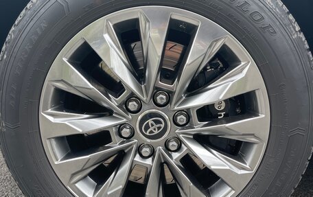 Toyota Land Cruiser, 2023 год, 8 200 000 рублей, 7 фотография