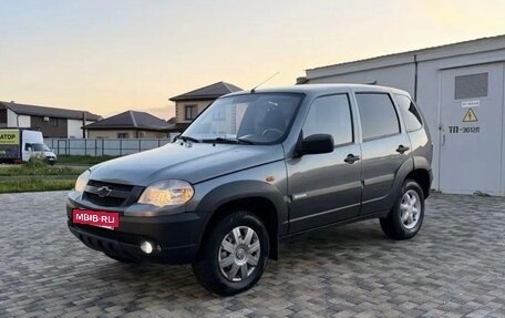 Chevrolet Niva I рестайлинг, 2012 год, 550 000 рублей, 2 фотография