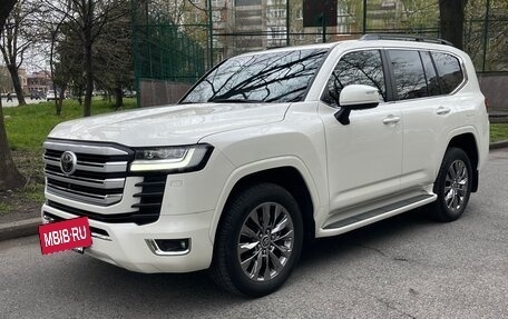 Toyota Land Cruiser, 2023 год, 8 200 000 рублей, 4 фотография