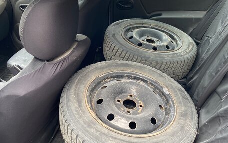 Renault Logan I, 2015 год, 350 000 рублей, 13 фотография