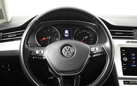 Volkswagen Passat B8 рестайлинг, 2019 год, 2 150 000 рублей, 12 фотография